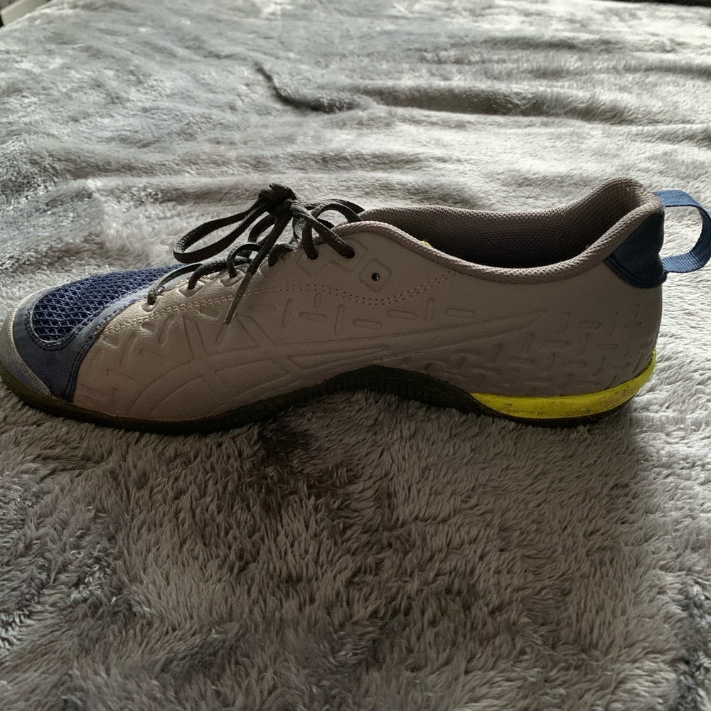 ASICS training shoes - Picture 5 of 5